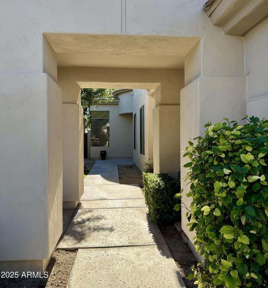 7307 E Vaquero Dr - Photo 2 of 27