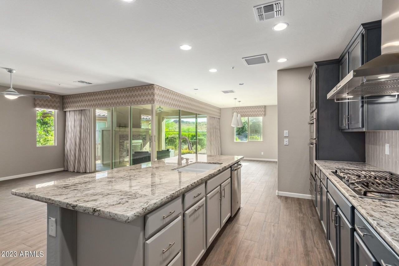 29098 N Sorrento Dr - Photo 2 of 47