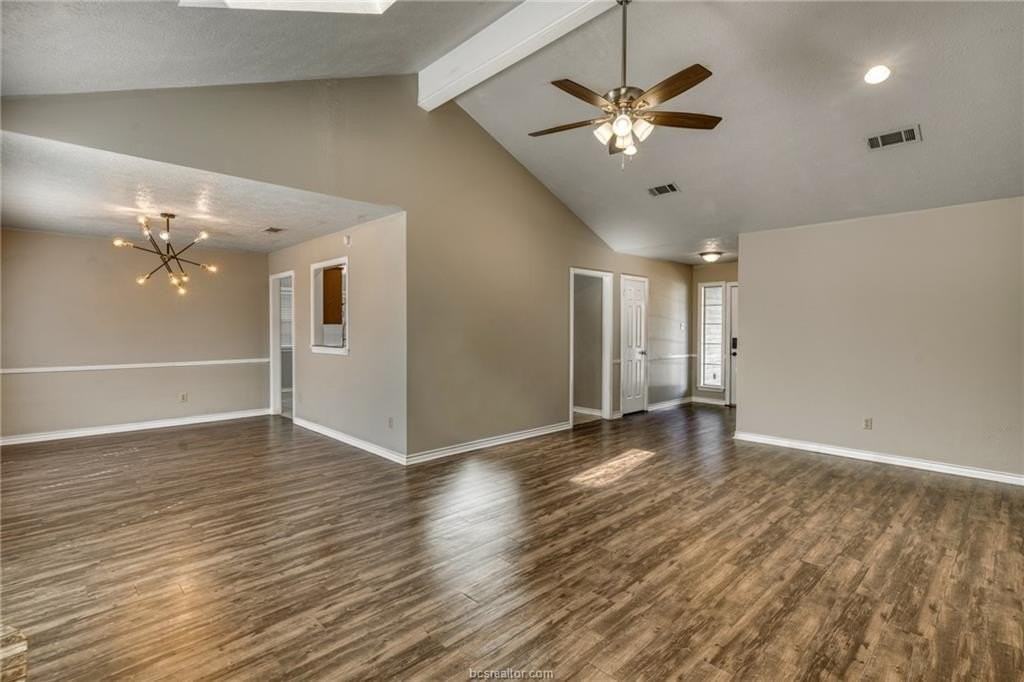 706 Summerglen Dr - Photo 7 of 22