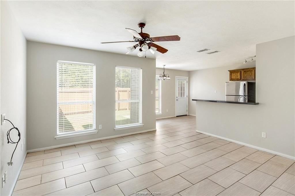 1210 Oney Hervey Dr - Photo 2 of 20