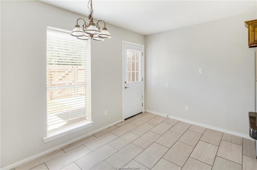 1210 Oney Hervey Dr - Photo 5 of 20