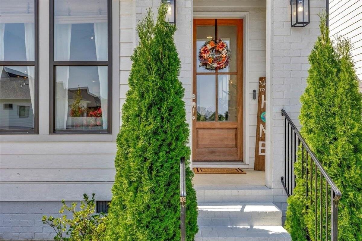 4129 Barnsley Loop - Photo 4 of 34