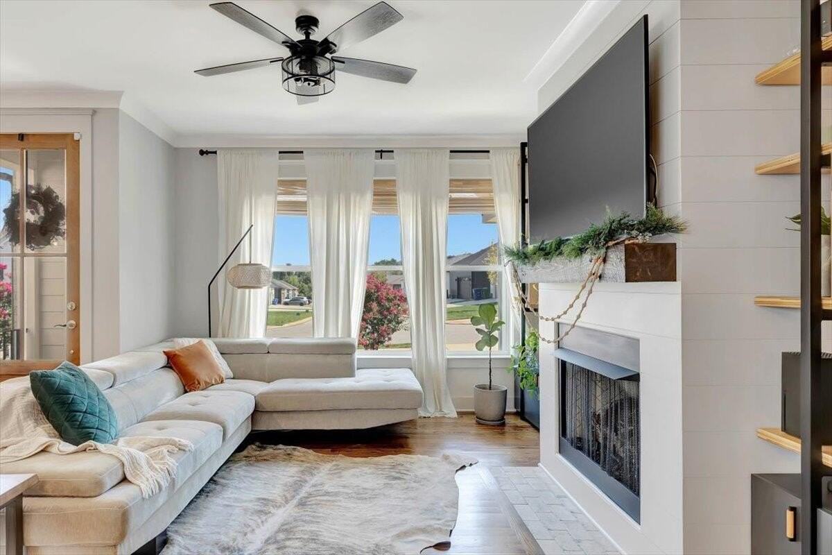 4129 Barnsley Loop - Photo 6 of 34