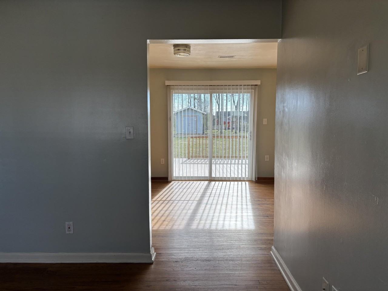 430 Steele Rd - Photo 3 of 15