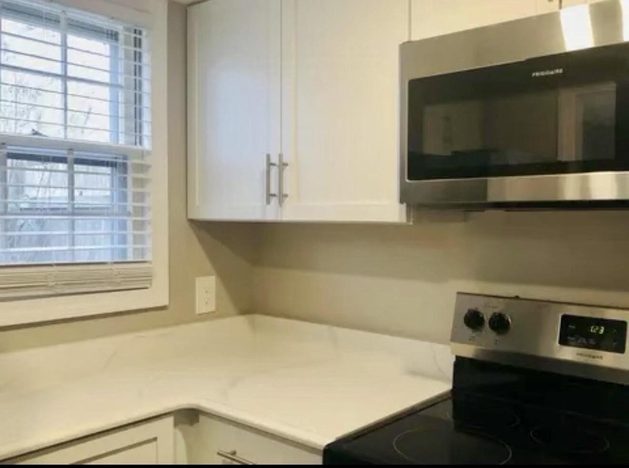 Main St #26 - Photo 5 of 9