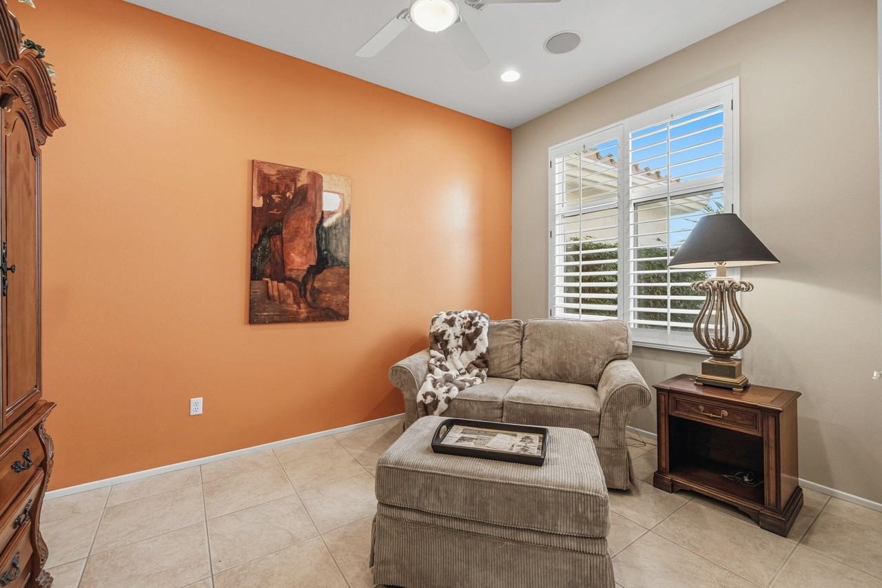 35114 Rosemont Dr - Photo 3 of 17