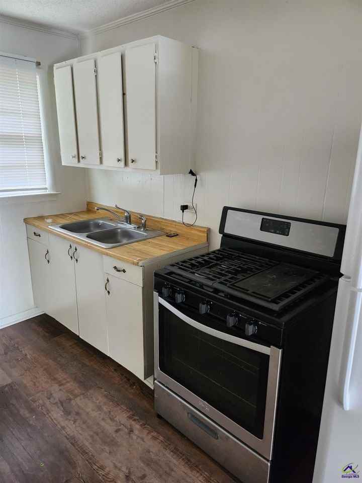 1087 Booth Rd Apt G - Photo 5 of 10