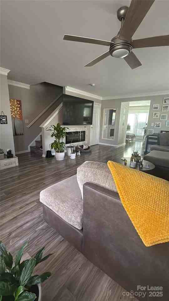 18506 Oakhurst Blvd - Photo 2 of 27