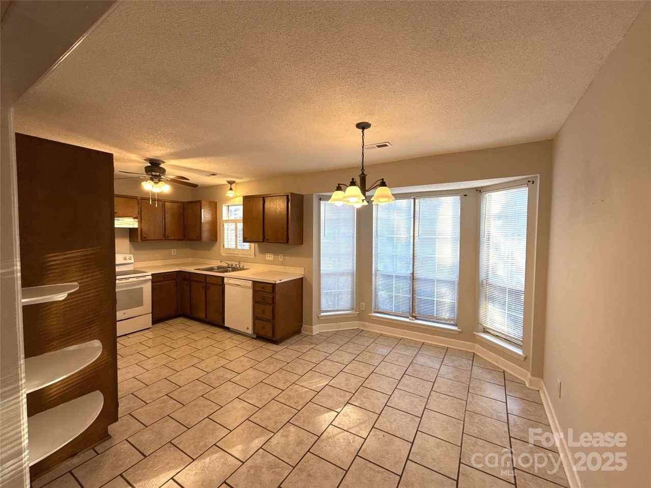 7426 Barn Stone Dr - Photo 4 of 15