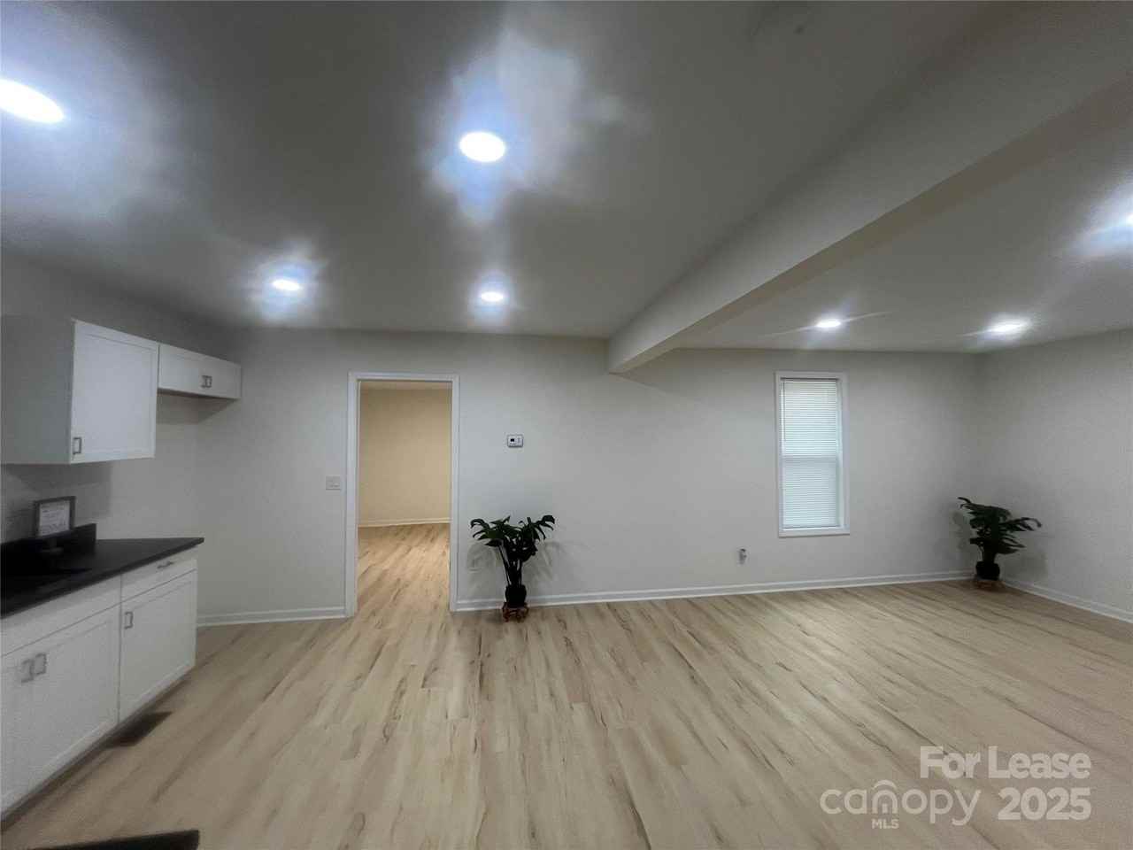 39 E White St - Photo 2 of 21