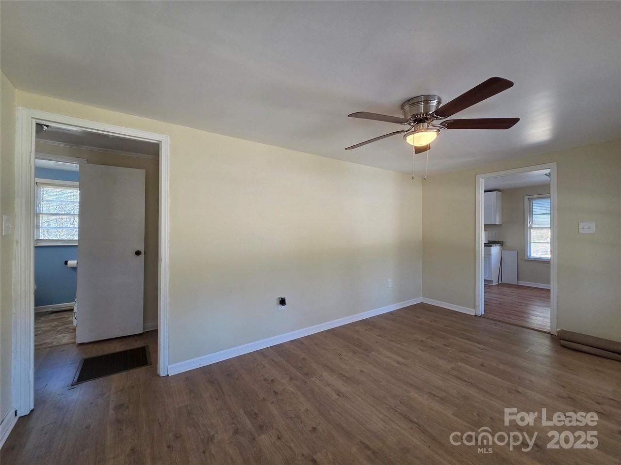 8334 Oaktree Rd - Photo 3 of 15