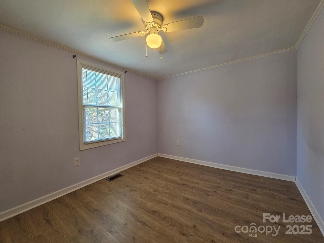 8334 Oaktree Rd - Photo 7 of 15