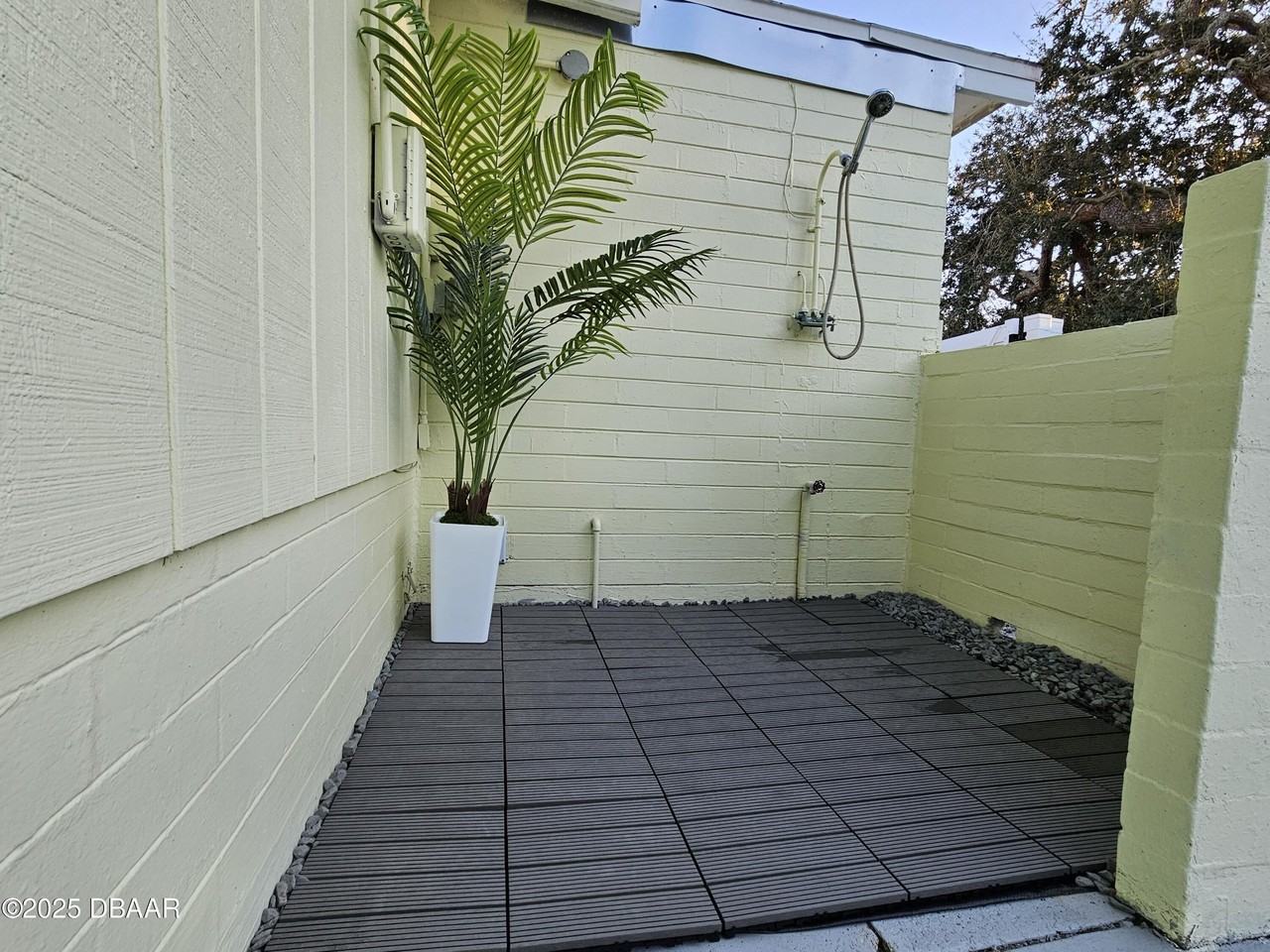 62 River Shore Dr - Photo 3 of 27