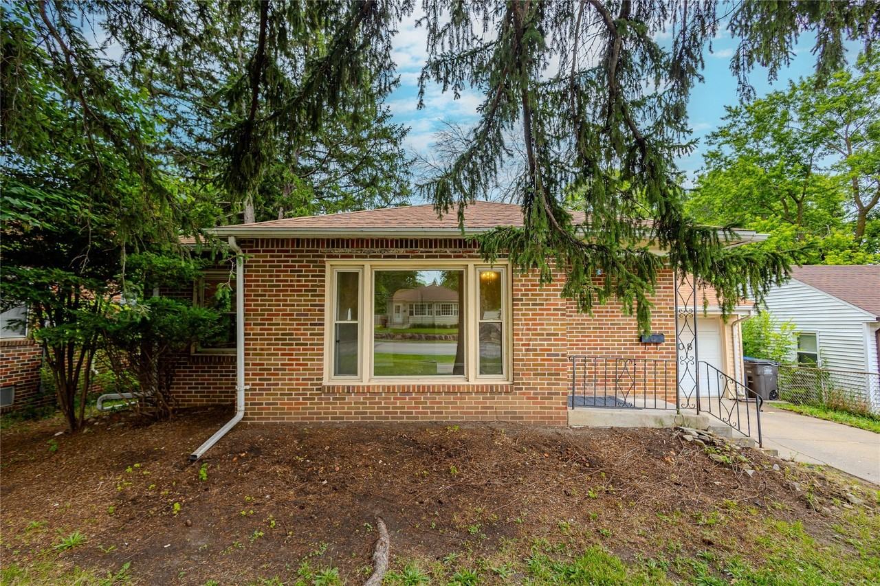 4008 Douglas Ave - Photo 5 of 25