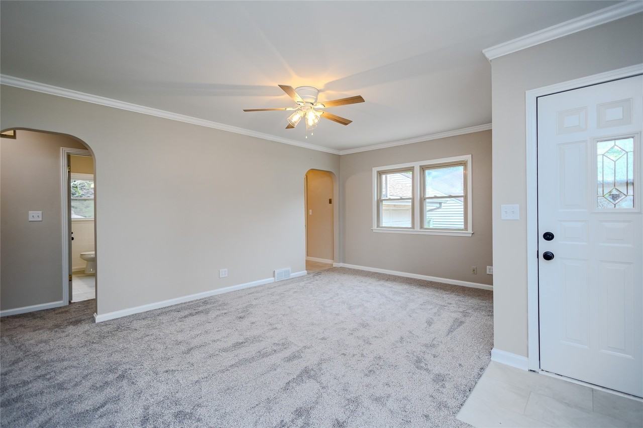 4008 Douglas Ave - Photo 6 of 25