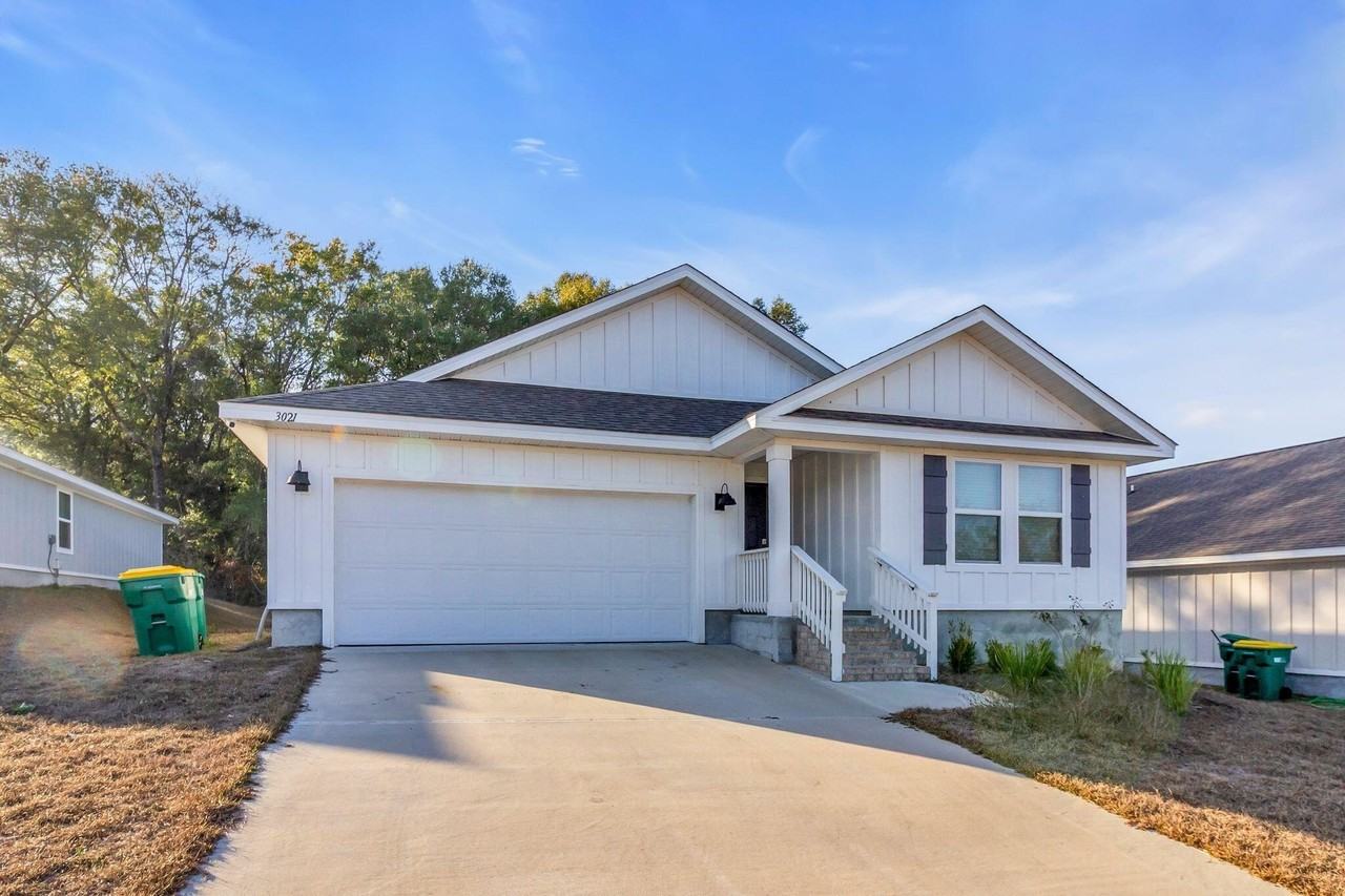 3021 Jane Ln - Photo 2 of 36