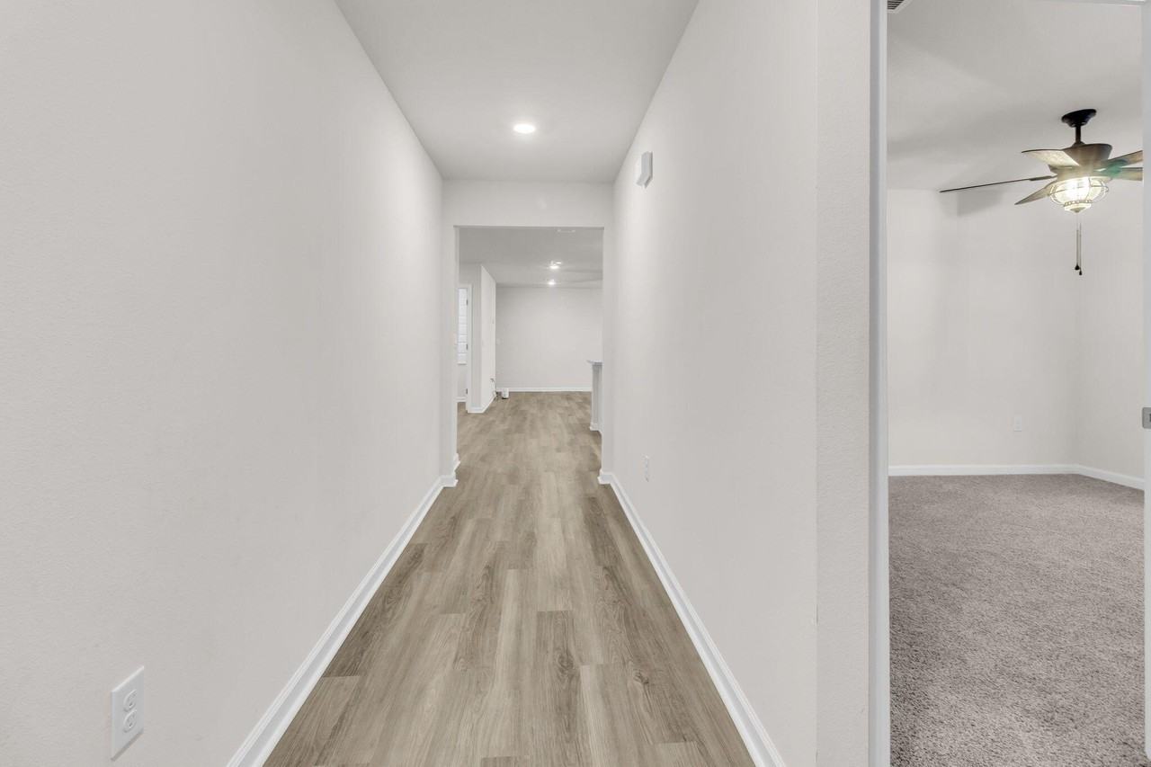 3021 Jane Ln - Photo 5 of 36