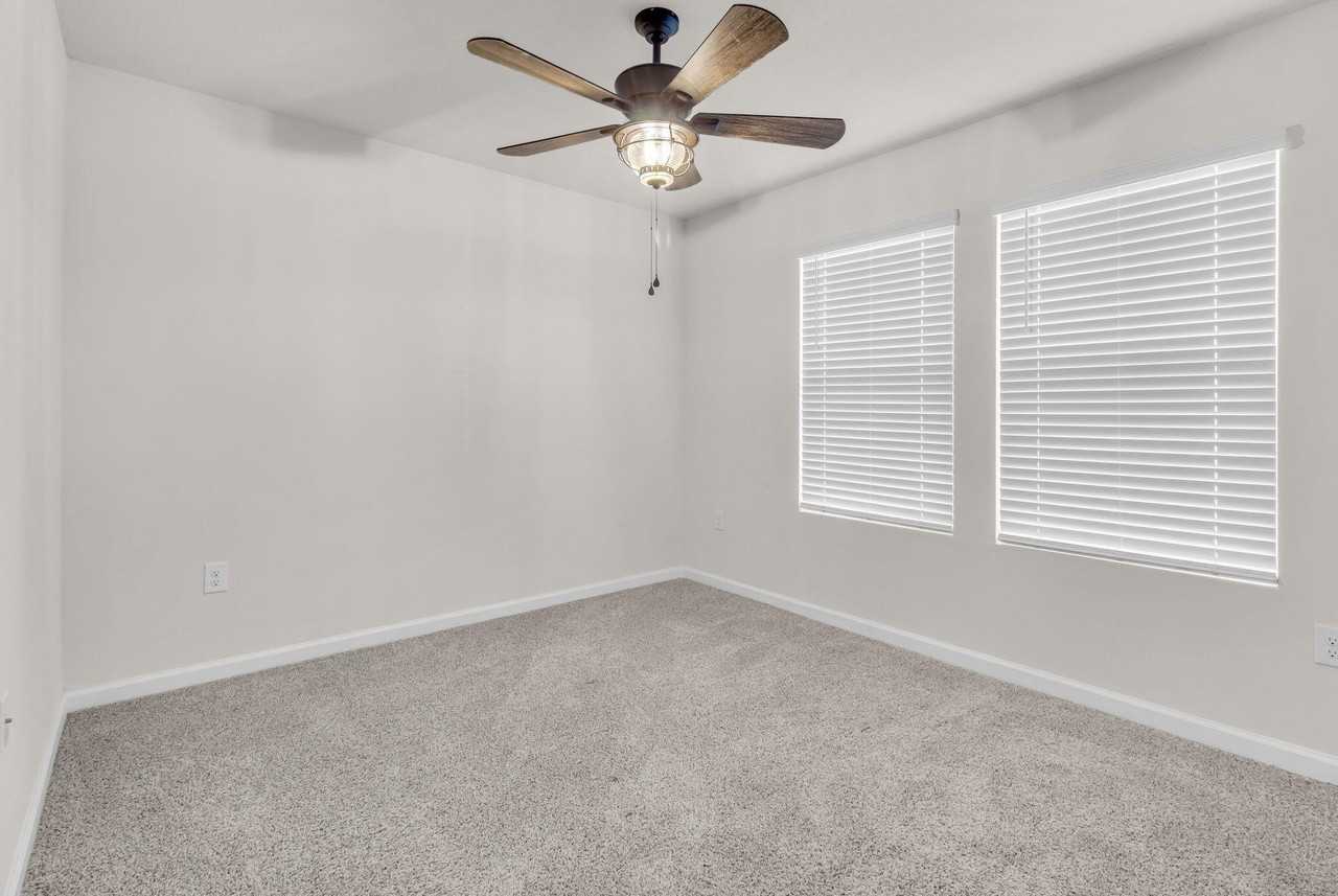 3021 Jane Ln - Photo 7 of 36