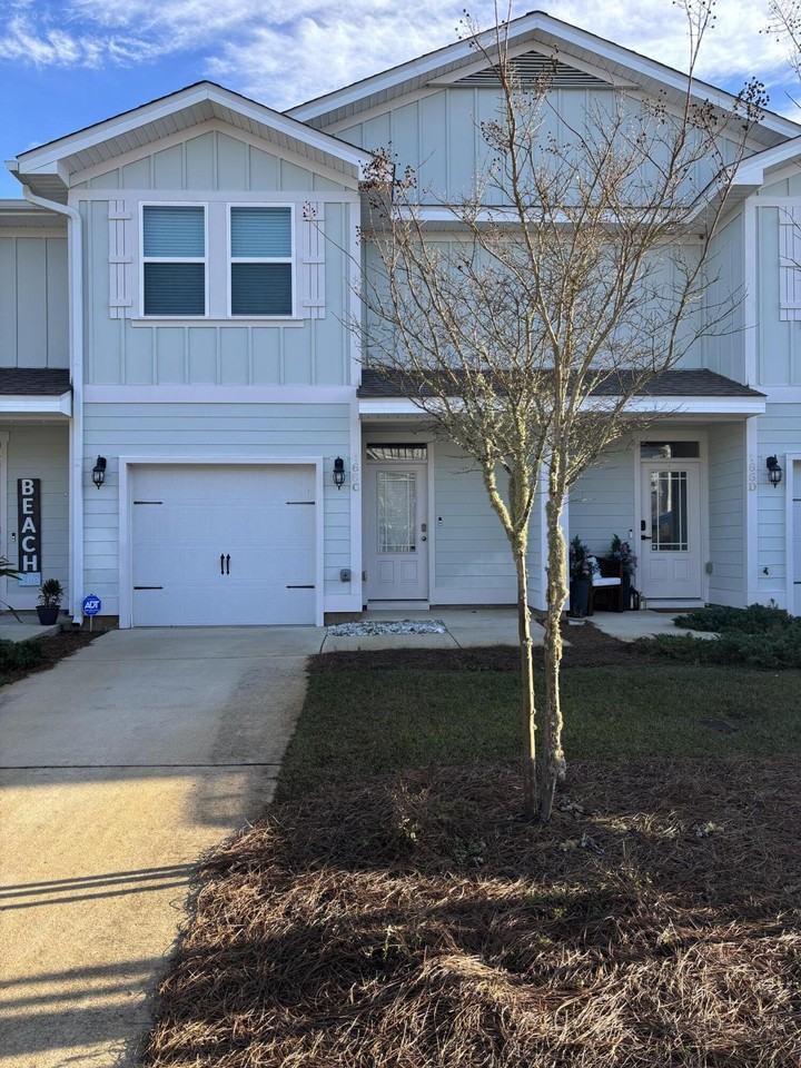 166 Crossing Ln Unit C #C - Photo 2 of 14