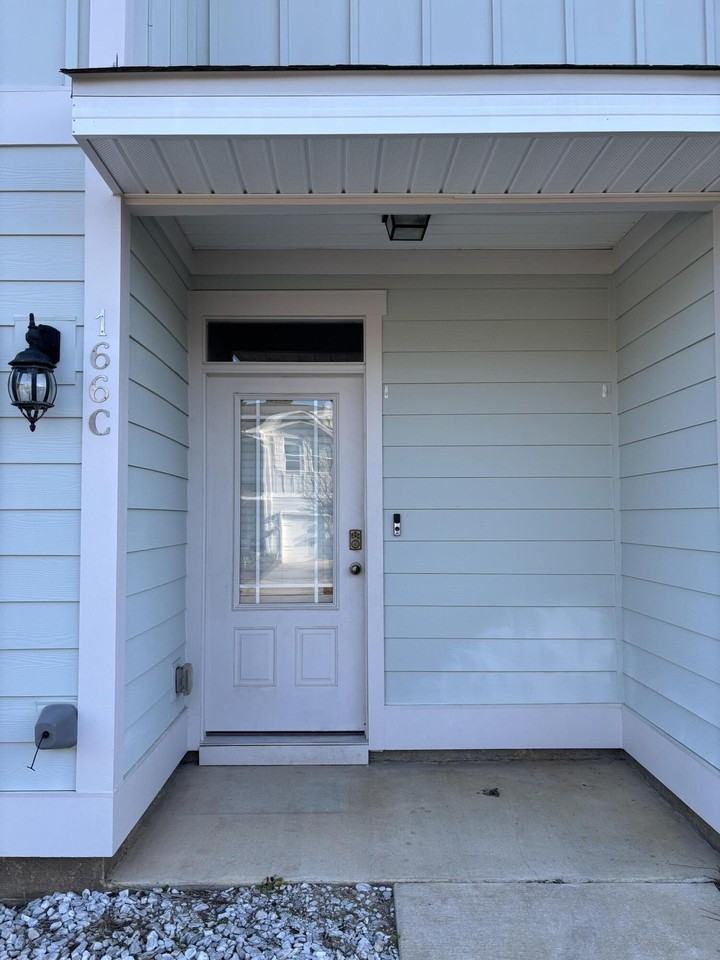 166 Crossing Ln Unit C #C - Photo 3 of 14