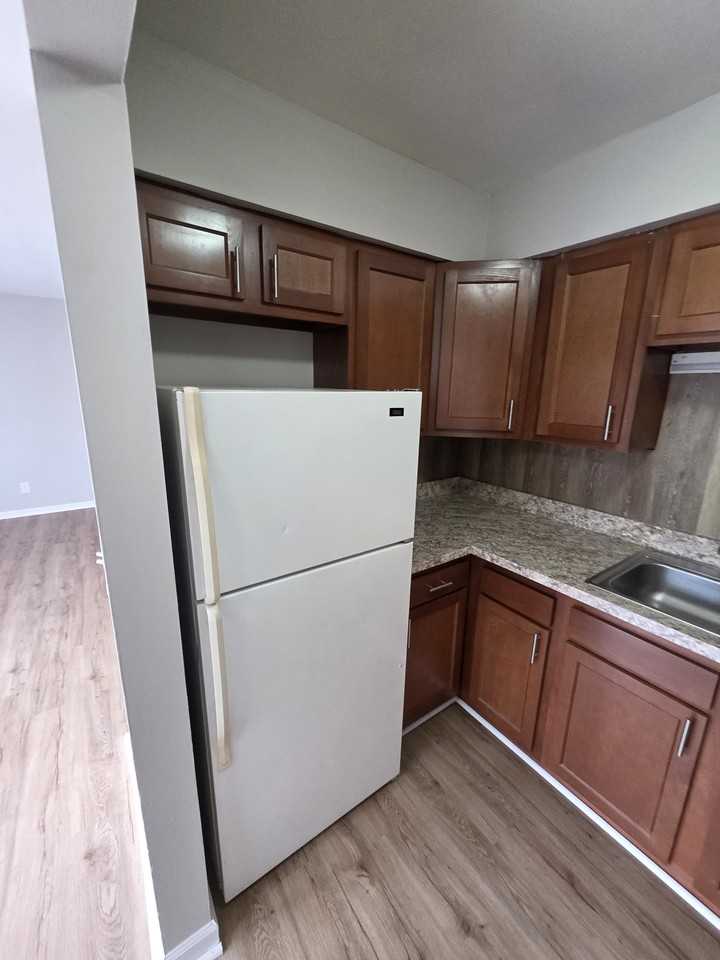 Catalina Dr #B5 - Photo 7 of 20