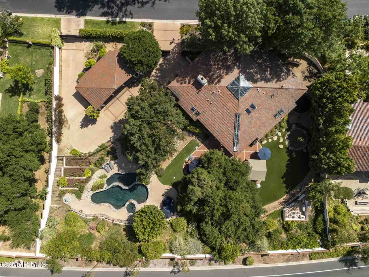 4525 Rayburn St - Photo 3 of 50