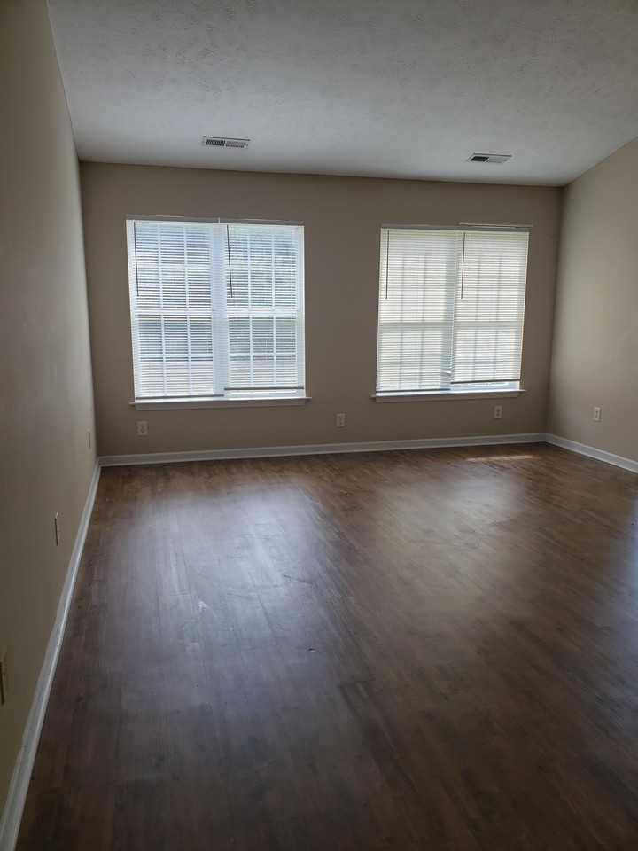 1020 Comfrey Ln #A - Photo 2 of 17