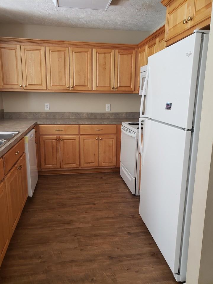 1020 Comfrey Ln #A - Photo 4 of 17