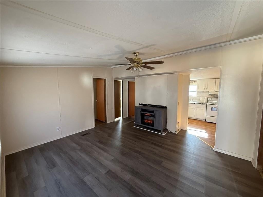 15 Elza Dr - Photo 3 of 13