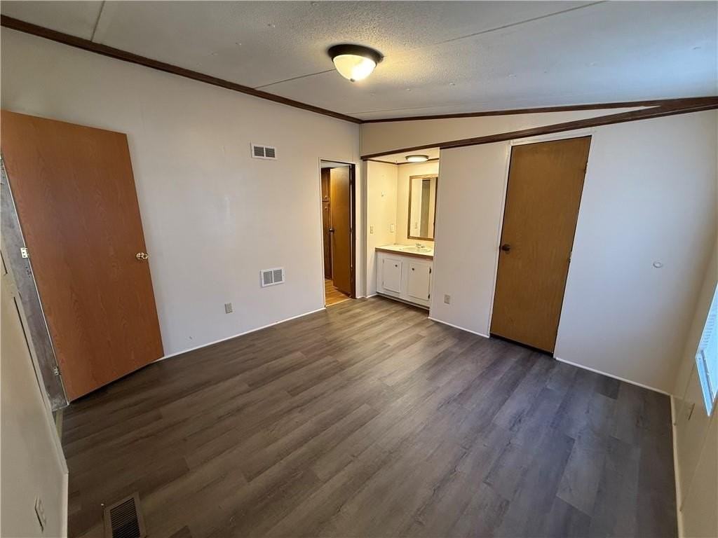 15 Elza Dr - Photo 5 of 13