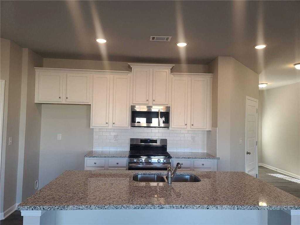 3800 Prospect Point Dr - Photo 2 of 15