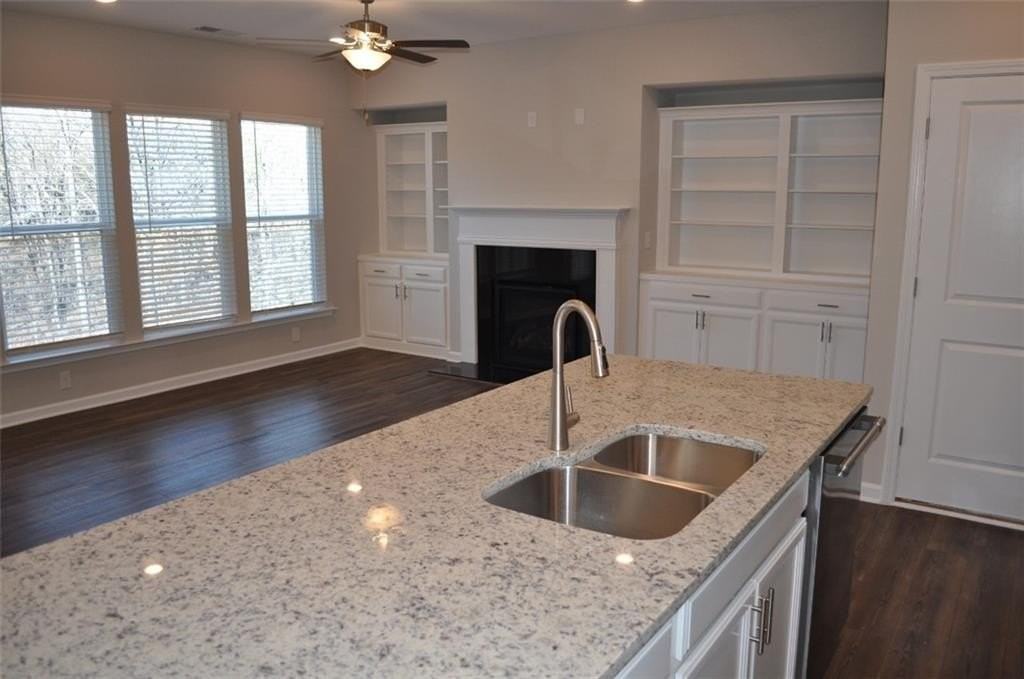 1365 Elderwood Way - Photo 2 of 33