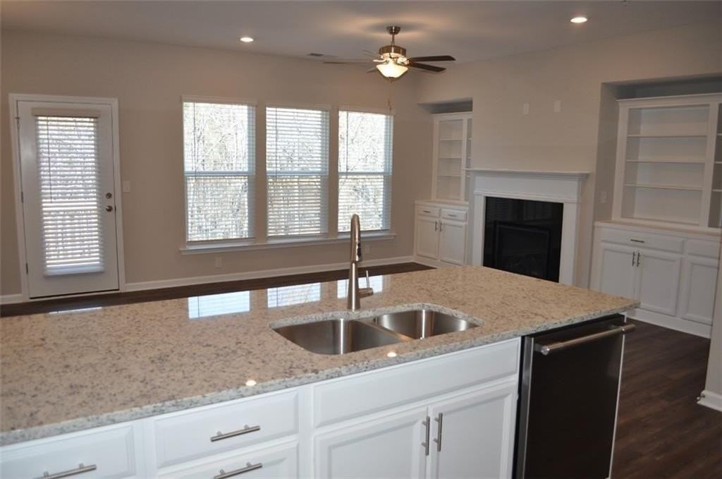 1365 Elderwood Way - Photo 3 of 33