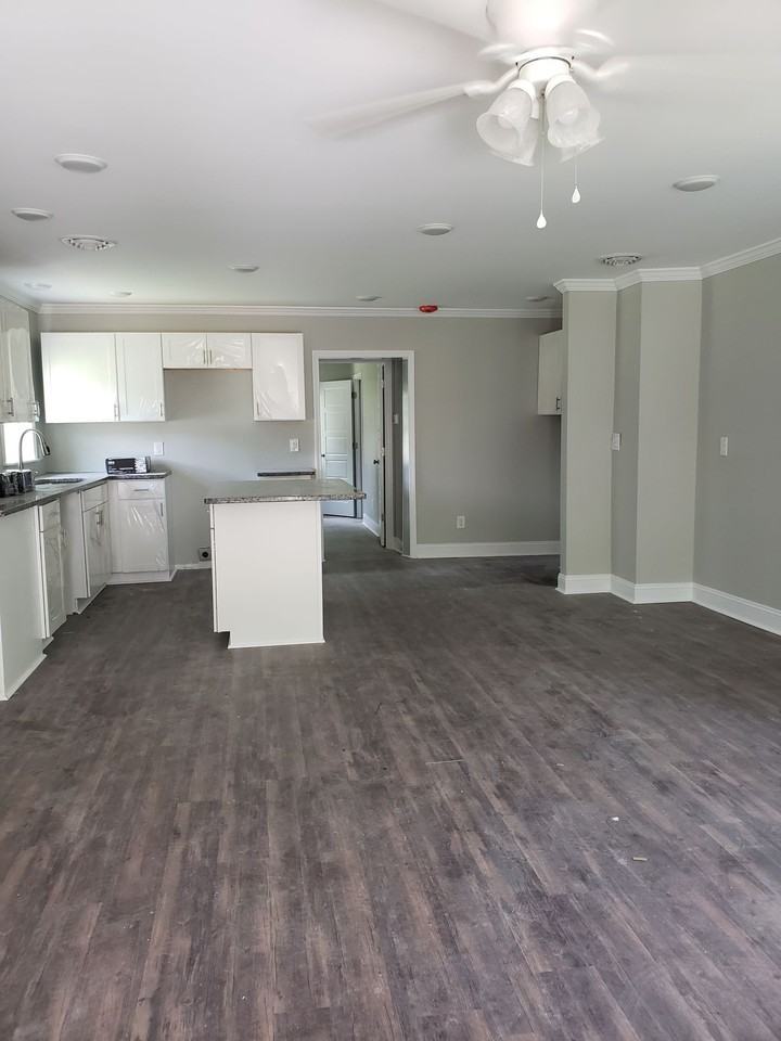 1021 Pine St #A - Photo 4 of 13