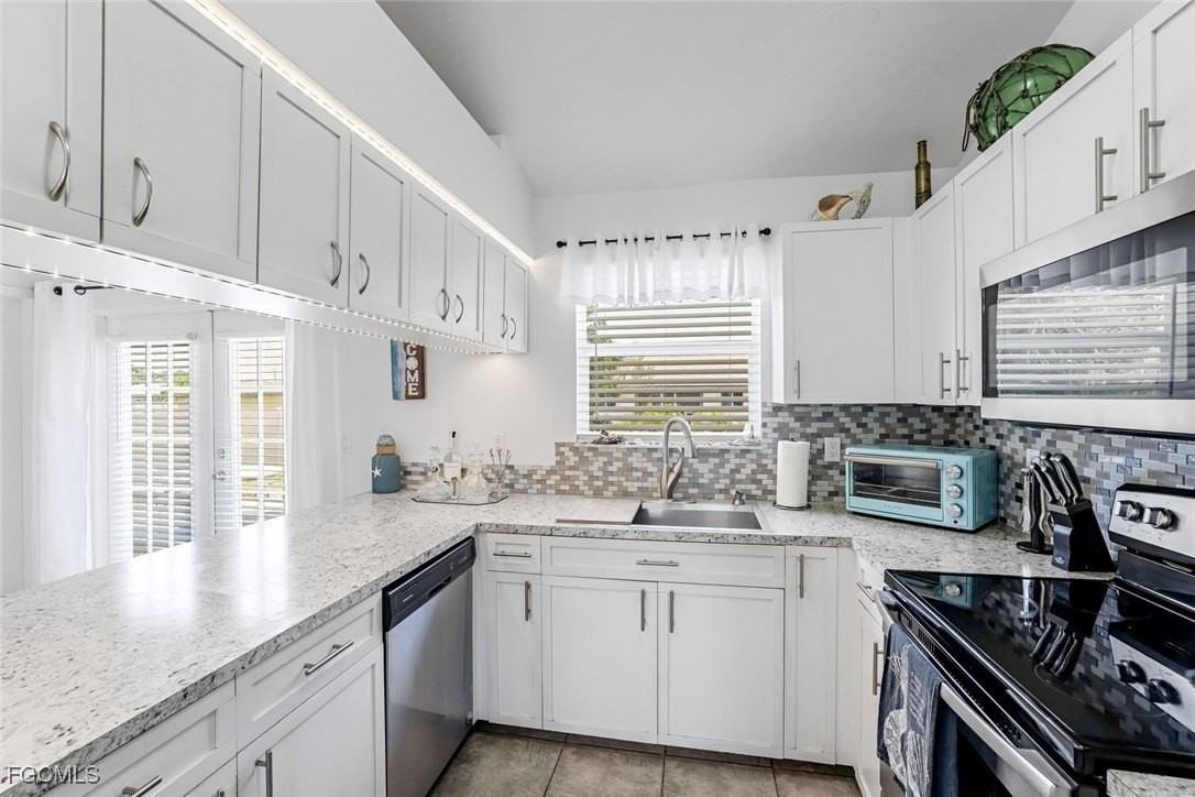 3518 Sw 8th Ct - Photo 6 of 23