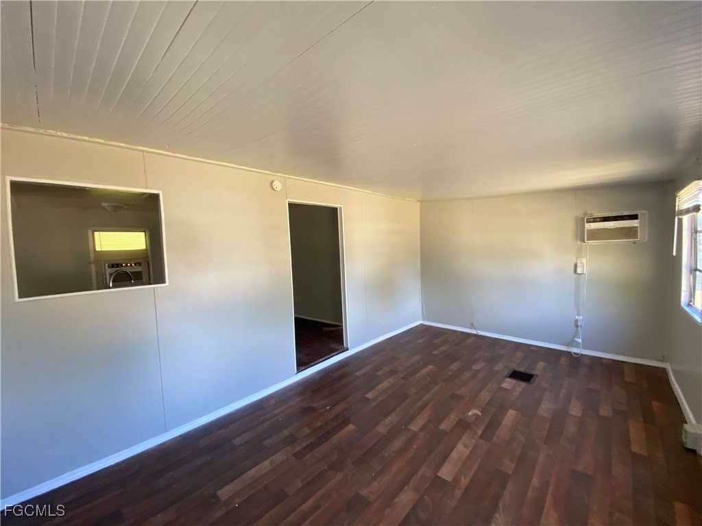 8219 Mcdaniel Dr - Photo 2 of 10