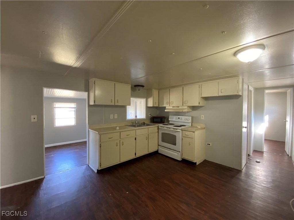 8219 Mcdaniel Dr - Photo 4 of 10