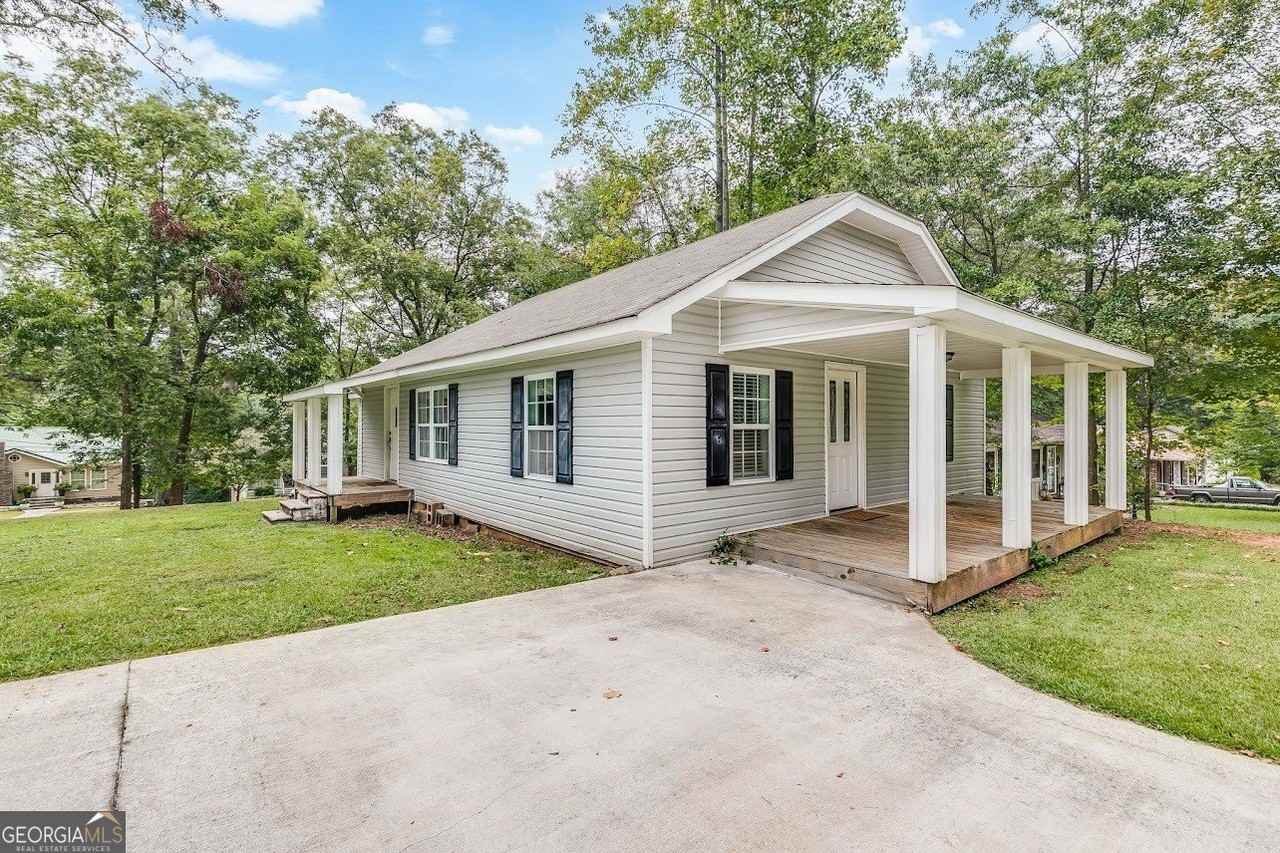 322 Stewart St - Photo 4 of 22