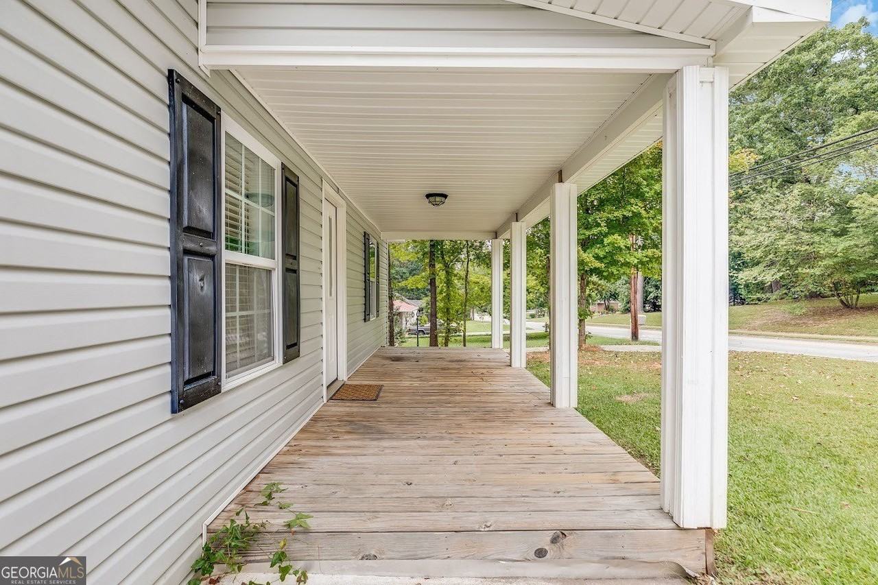 322 Stewart St - Photo 5 of 22