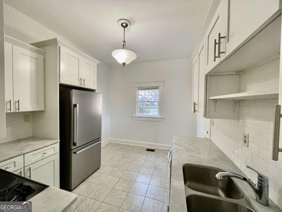 1193 Mansfield Ave Ne - Photo 7 of 19