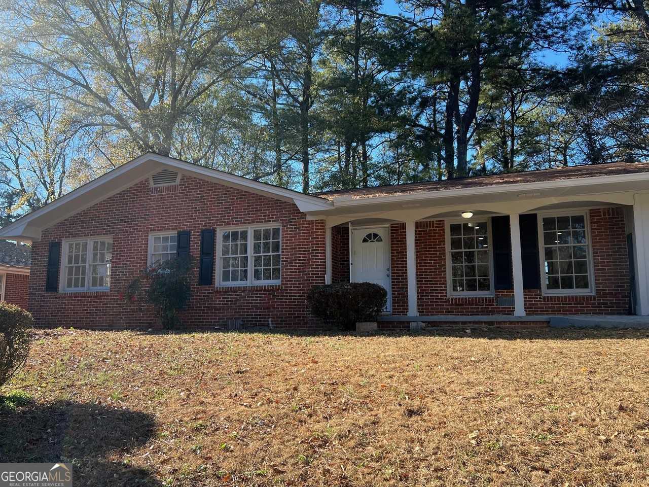 4388 Redwood St - Photo 2 of 27