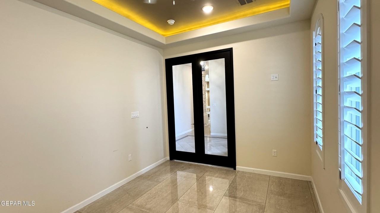 12408 Freshwater Dr - Photo 5 of 50