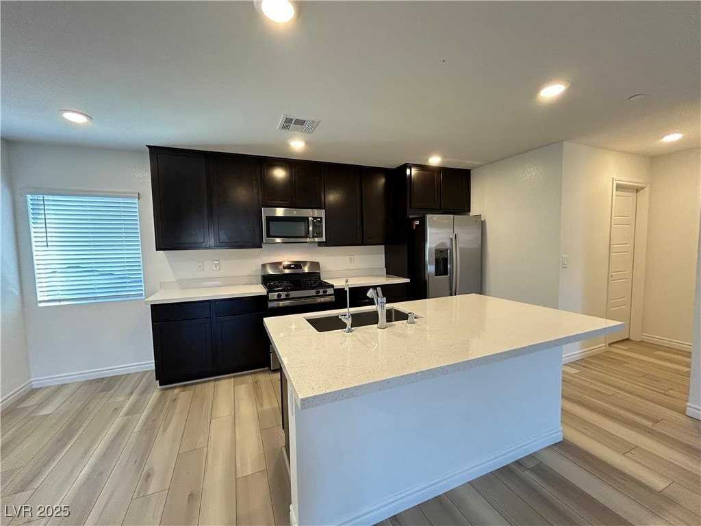 3625 Cabernet St - Photo 3 of 28