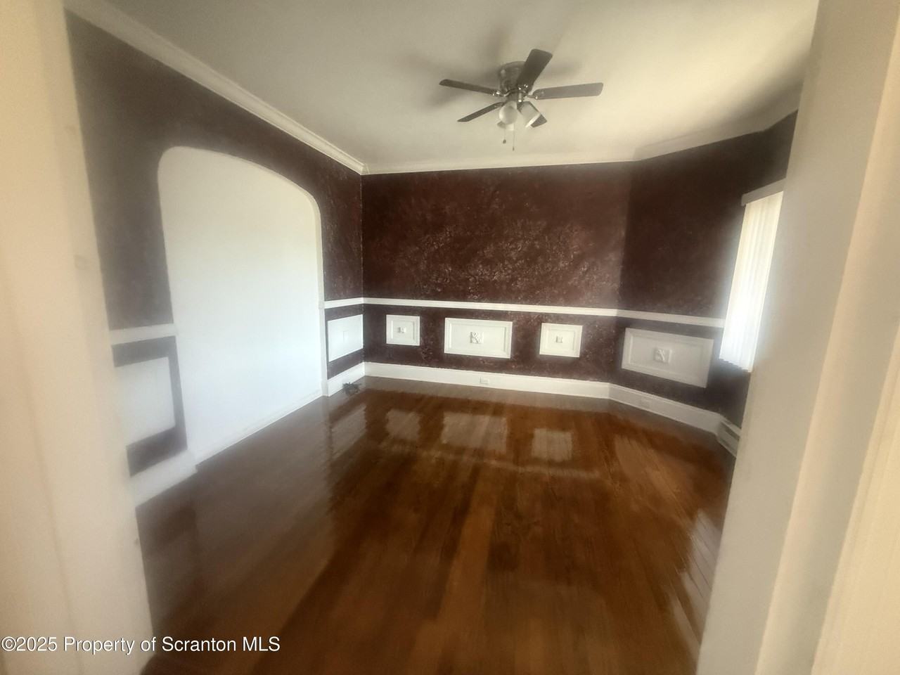 126 10th Ave - Photo 5 of 10