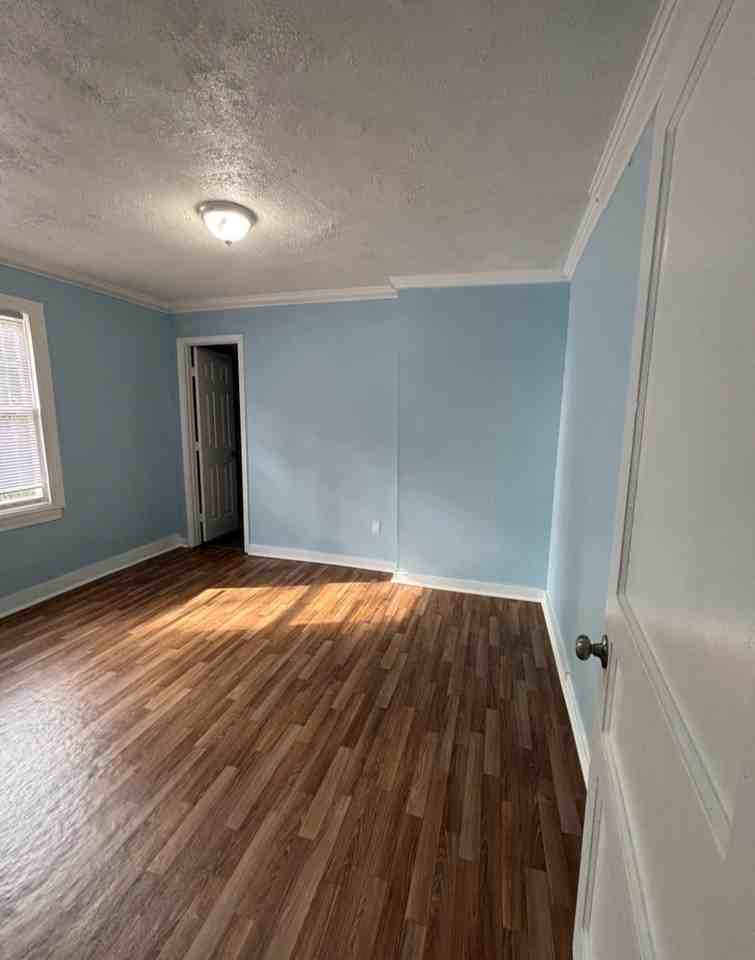 907 Winn St - Photo 5 of 12