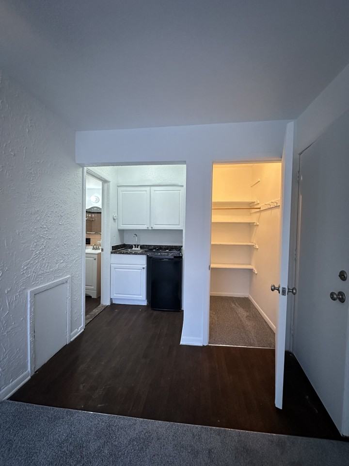 22715 Martin Rd #C2 - Photo 4 of 8