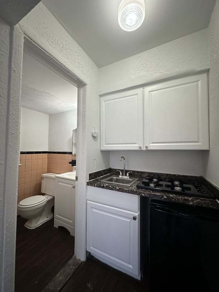 22715 Martin Rd #C2 - Photo 5 of 8