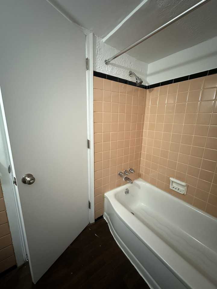 22715 Martin Rd #C2 - Photo 7 of 8