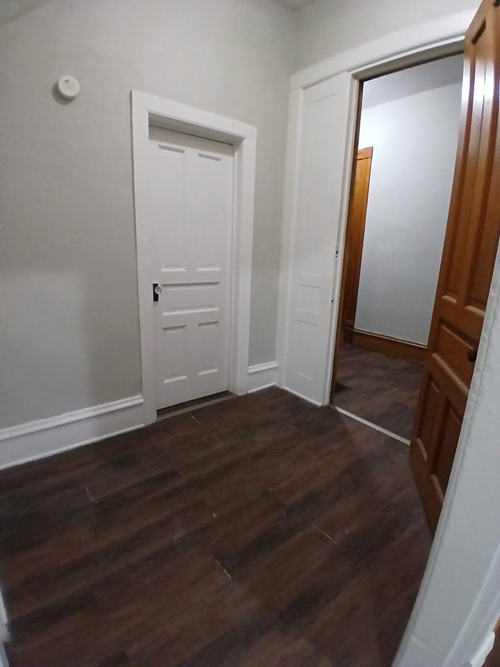 510 S Saint Joseph St #1 - Photo 3 of 11