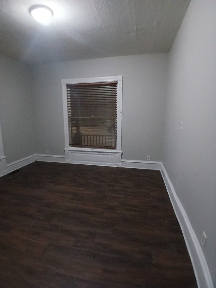 510 S Saint Joseph St #1 - Photo 6 of 11